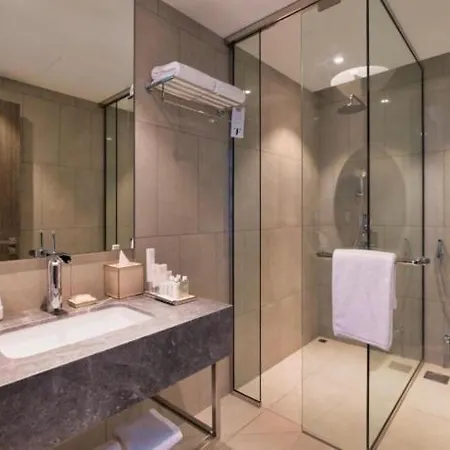 Hanza Tower 23 & Pool * Stettino