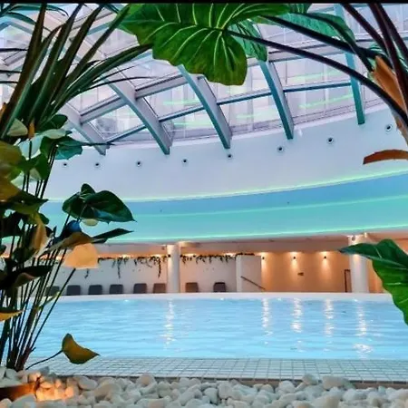 Hanza Tower 23 & Pool * Stettino